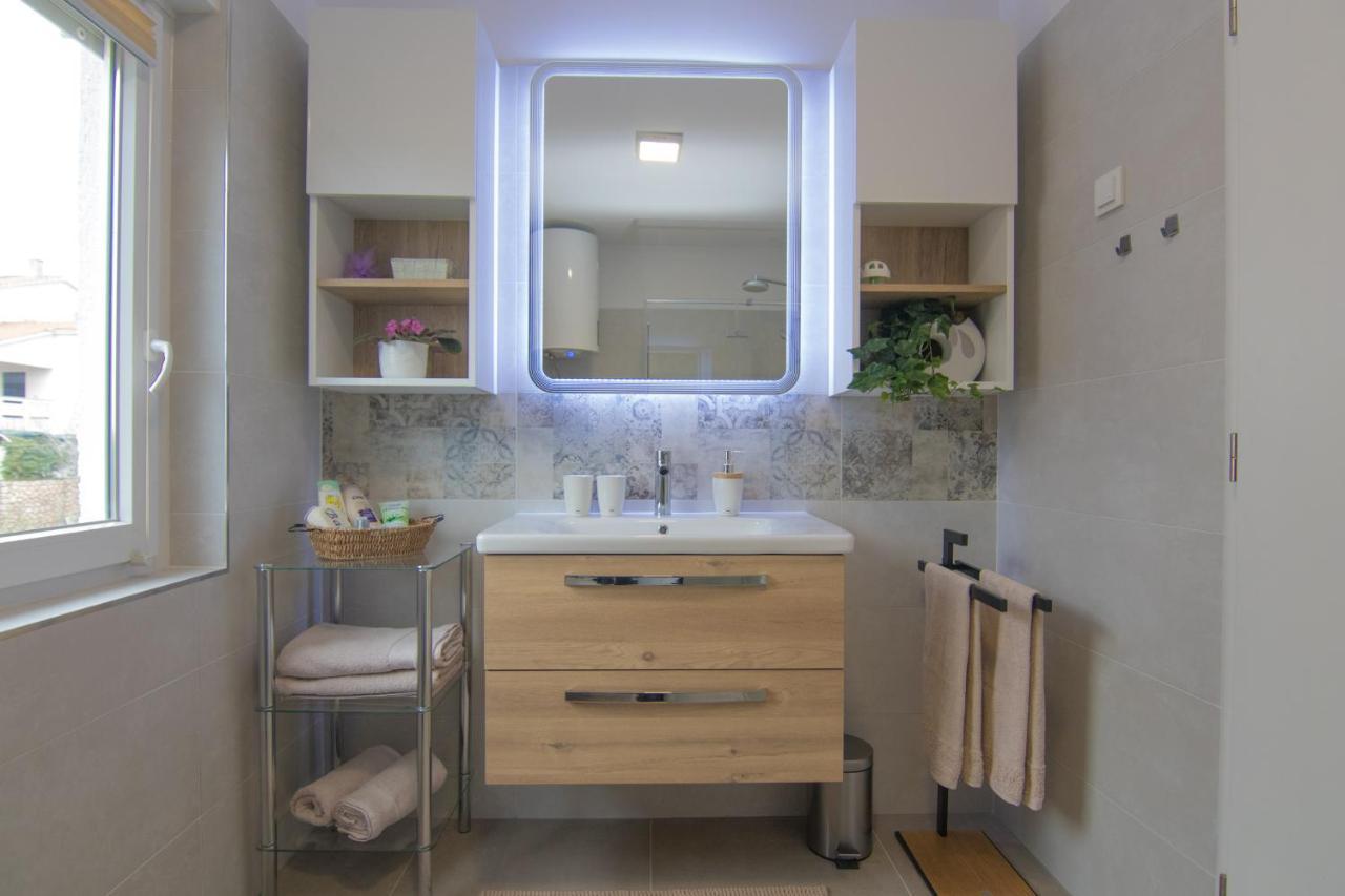 Apartment Neda Крк Экстерьер фото